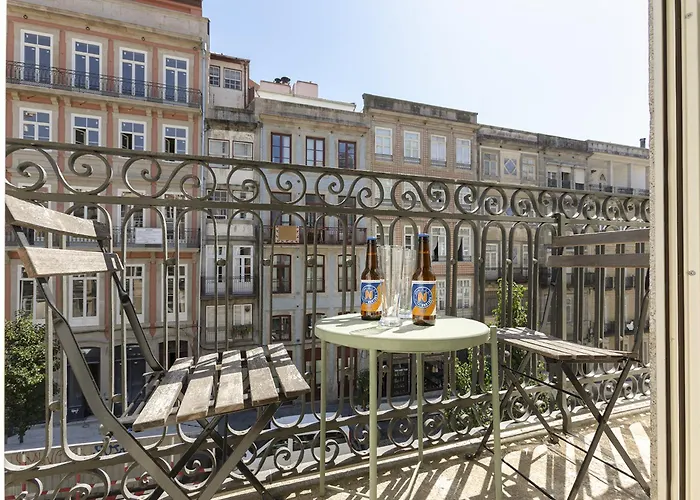 Charming Balcony In Historic Ribeira - Inside 