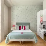 Charming Balcony In Historic Ribeira - Inside 