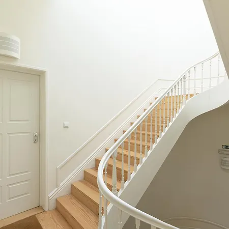 Διαμέρισμα Charming Balcony In Historic Ribeira - Inside 
