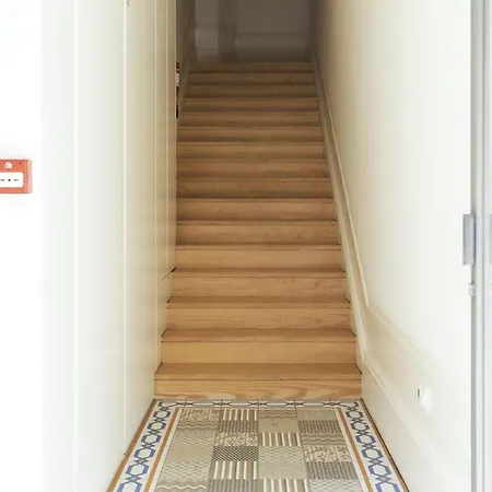 Διαμέρισμα Charming Balcony In Historic Ribeira - Inside 