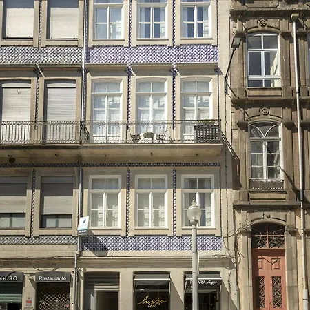Charming Balcony In Historic Ribeira - Inside 