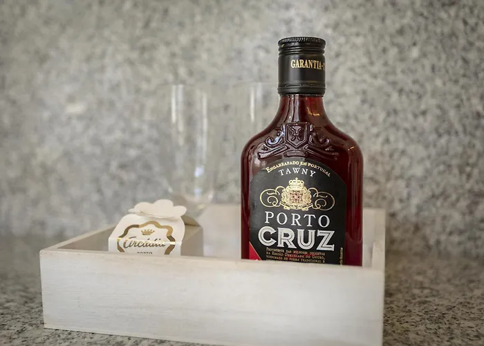 Charming Balcony In Historic Ribeira - Inside 