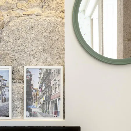 Charming Balcony In Historic Ribeira - Inside 