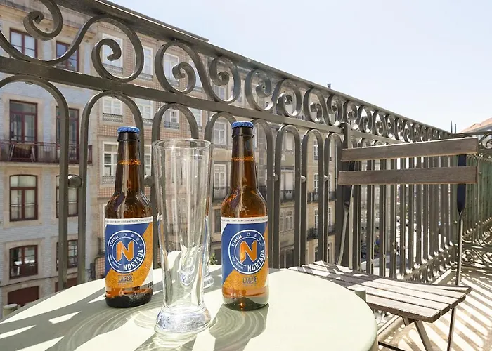 Charming Balcony In Historic Ribeira - Inside 