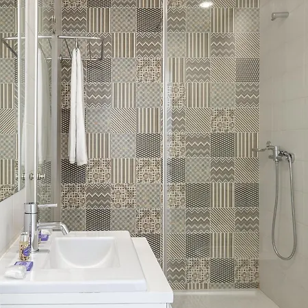 Apartment Charming Balcony In Historic Ribeira - Inside 