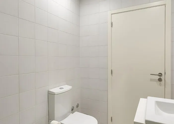 Charming Balcony In Historic Ribeira - Inside 